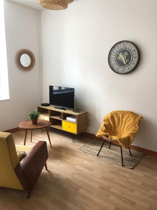 Appartement En Duplex A Auxonne Eksteriør bilde