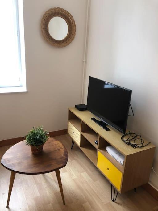 Appartement En Duplex A Auxonne Eksteriør bilde